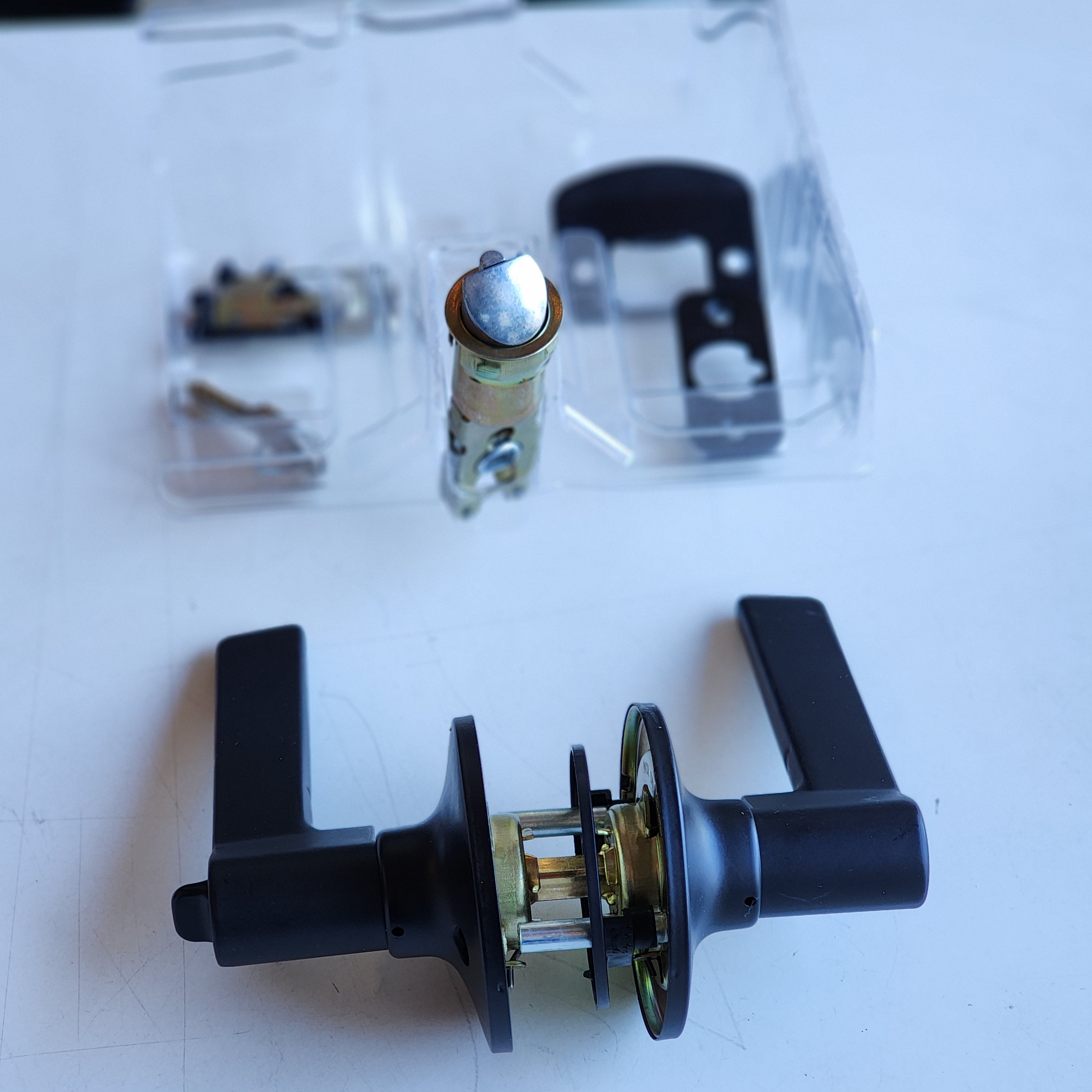 Freedom Matte Black Keyed Entry Door Lever (32LEX900B) Freedom Matte Black Keyed Entry Door Lever (32LEX900B)